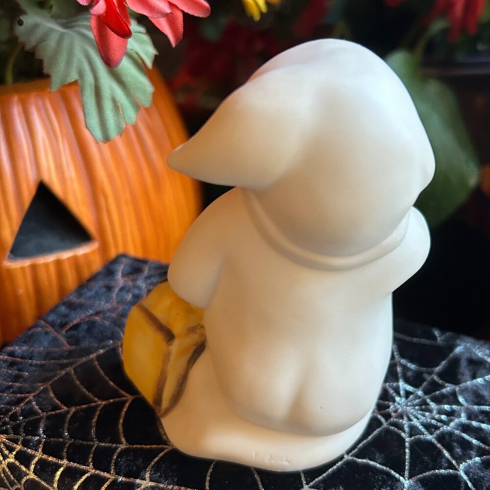 Vintage “How To Trick Or Treat” Ceramic Ghost Figurine - Picture 6 of 9